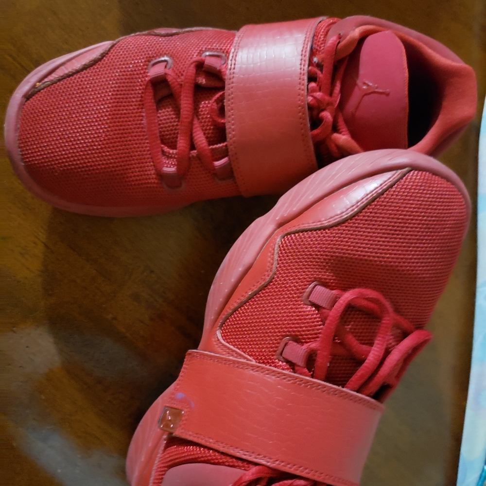 Men Jordans - Picture 3 of 4